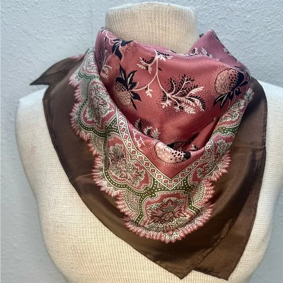 Vintage Oscar de la Renta 100% Silk Scarf - Picture 2 of 6